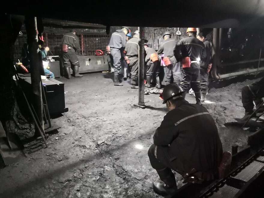 煤礦用扒渣機開口所了的井下地質情況